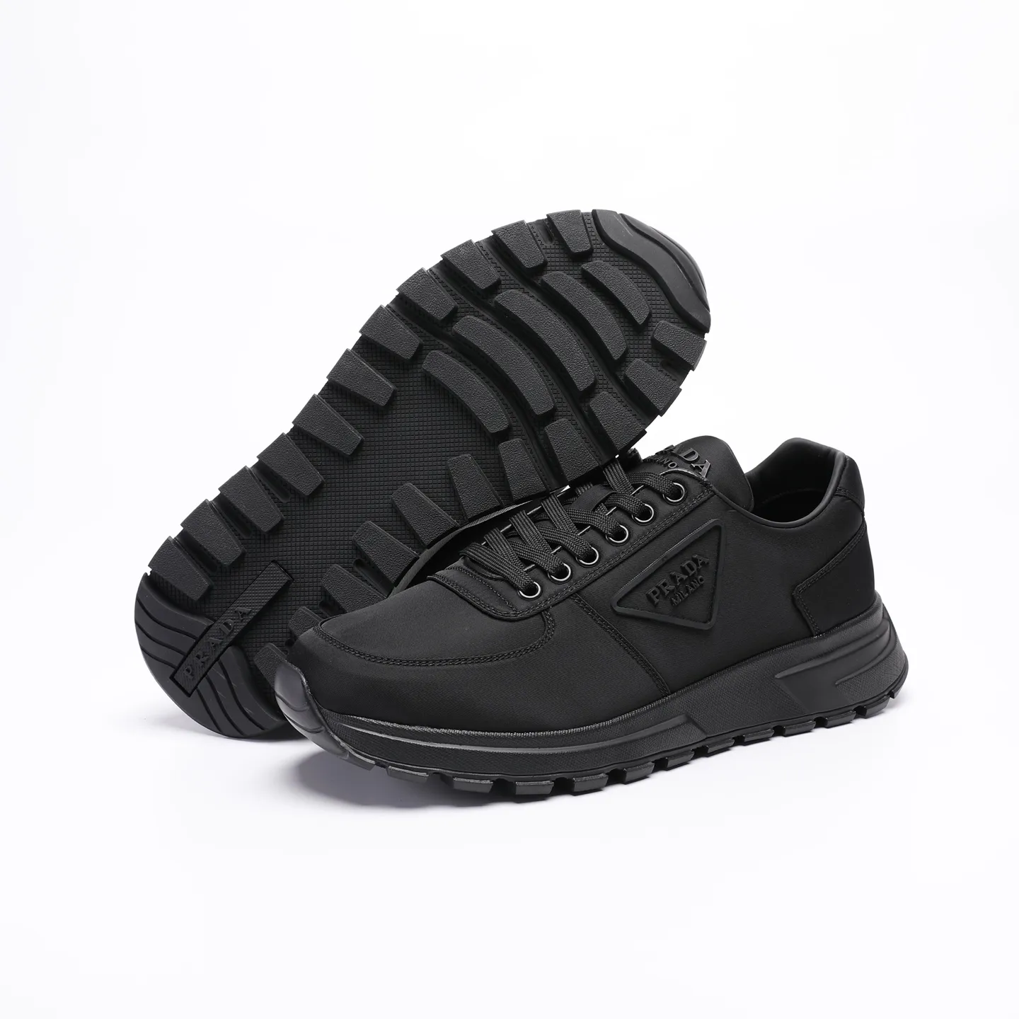 Batch 580 [PRADA] Men's shoes are popular in the counter, official website synchronization, high-quality shipments. Fabric: original cowhide with snakeskin. Lining: cowhide feet + cowhide lining. Outsole: original TPU + foam. Size: 38-46